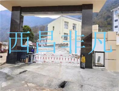 涼山彝族自治州西昌市官地鎮政府電動伸縮門 車牌識別 人臉識別 智能小門